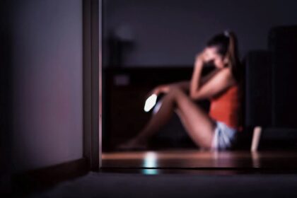 interceptari un proxenet din constanta cerea filmari cu actele sexuale pentru a le spune fetelor unde gresesc 6adfc9efbd8b3