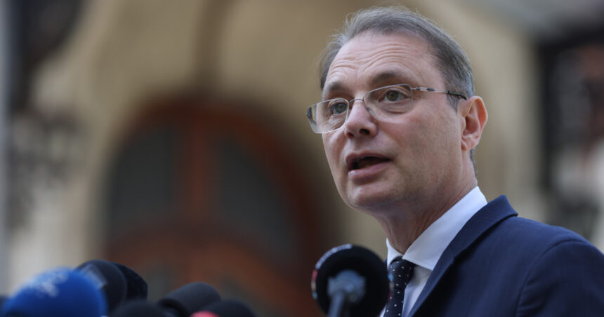 luca niculescu urmeaza sa depuna in parlament programul de guvernare si lista viitorilor ministri cand vor avea loc audierile si votul 6ad069af11f66