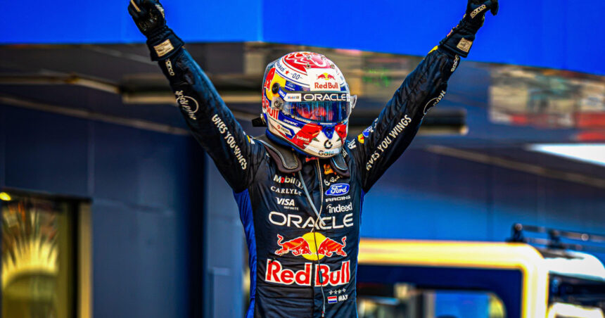 max verstappen castiga marele premiu al bahrainului intr o cursa haotica intarziata de ploaie hamilton pe podium 6ac267942b634