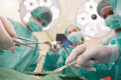 medic chirurg din craiova condamnat pentru ucidere din culpa ce despagubiri vor primi sotia si cei 5 copii ai pacientului 6ac6bb20b36f9