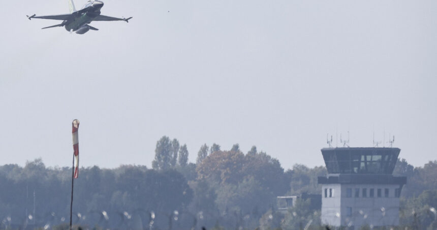nato a inceput exercitiile nucleare anuale steadfast noon 17 tari participa la manevrele militare 6ace68667f6a7