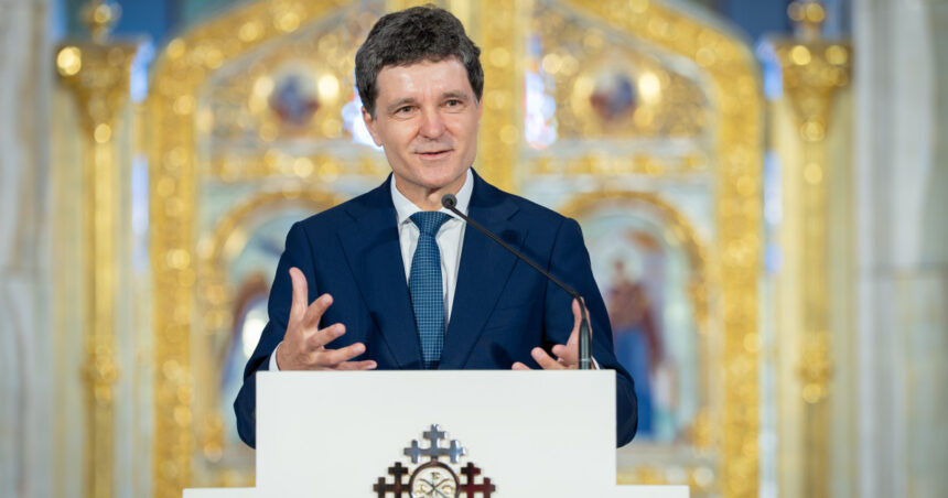 nicusor dan la biserica palatului cotroceni e important sa avem tot timpul in minte ca istoria nu incepe cu noi 6ac6a5f442cb6