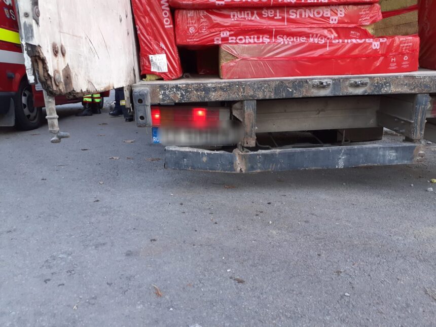 o firma straina solicita ridicarea sechestrului pus de diicot constanta pe un camion implicat in contrabanda 6ae125edda325