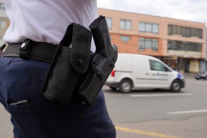 politistul pistolar de la vama veche care ameninta ca se sinucide dupa ce a impuscat un tanar e nemultumit de pedeapsa 6abd8d731bed2