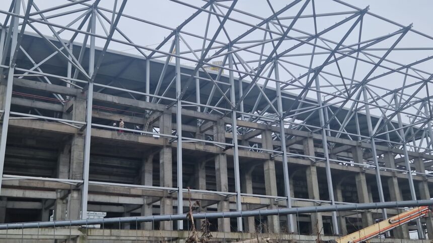 proiect inceput acum 10 ani sala polivalenta incepe sa miste din nou stadiul lucrarilor transmis de cni 6aceb040bb1f6