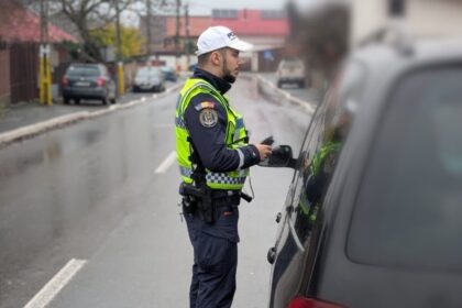 proxenet din navodari prins la volan fara permis matusa mea era pe jos in sange 6ac2cc7f41751