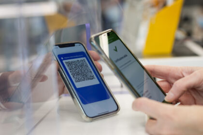 sondaj mai 95 dintre romani ar folosi ro wallet ce documente vor in aplicatia de identitate digitala 6ac4cb5a807be