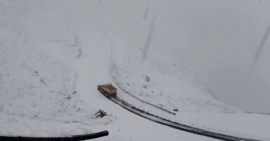 traficul rutier inchis pe transfagarasan din cauza vremii se inregistreaza ninsoare ceata si temperaturi scazute 6ae0d9d200aba