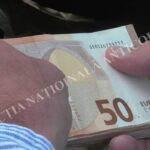 un administrator de la mediu ar fi cerut mita in nenumarate randuri autoritatile au intrat pe fir si au facut perchezitii barbatul este acum retinut 6adb5651b7c80