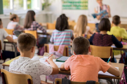 urmeaza prima minivacanta din noul an scolar cand incepe si cat dureaza weekendul prelungit pentru elevi 6abf9c954921a
