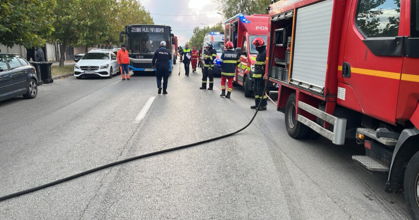 video accident intre un autobuz si un autoturism in craiova o persoana a murit iar alte sase au fost duse la spital planul rosu activat 6ad1cca142090