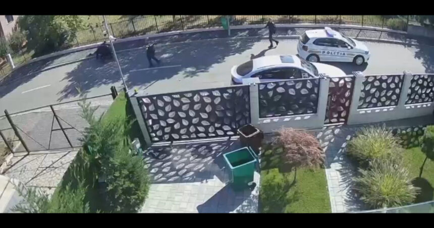 video barbatul care i a amenintat cu un cutit pe politistii capitalei dupa ce a furat mai multe bunuri dintr o curte arestat preventiv 6ac14af08e17a
