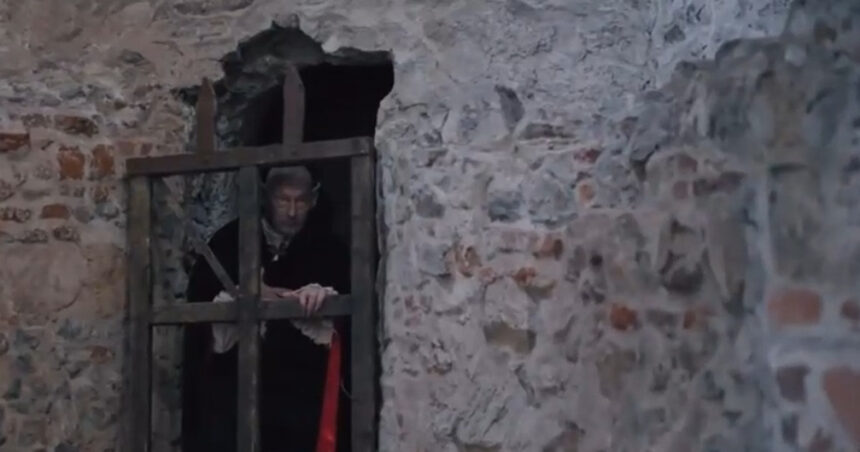 video charlie ottley promoveaza romania de halloween nu e doar despre dracula dar cu siguranta te va marca 6ae5f58a1ddfd
