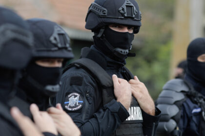 video exercitiu de amploare in romania jandarmii au simulat proteste violente si interventii sub foc de arma 6ac0c8c5845f7