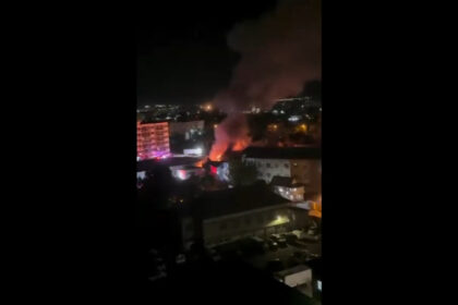 video incendiu puternic in slatina locuinta cuprinsa de flacari trei oameni printre care un copil au ajuns la spital 6ac1ec87cb49b